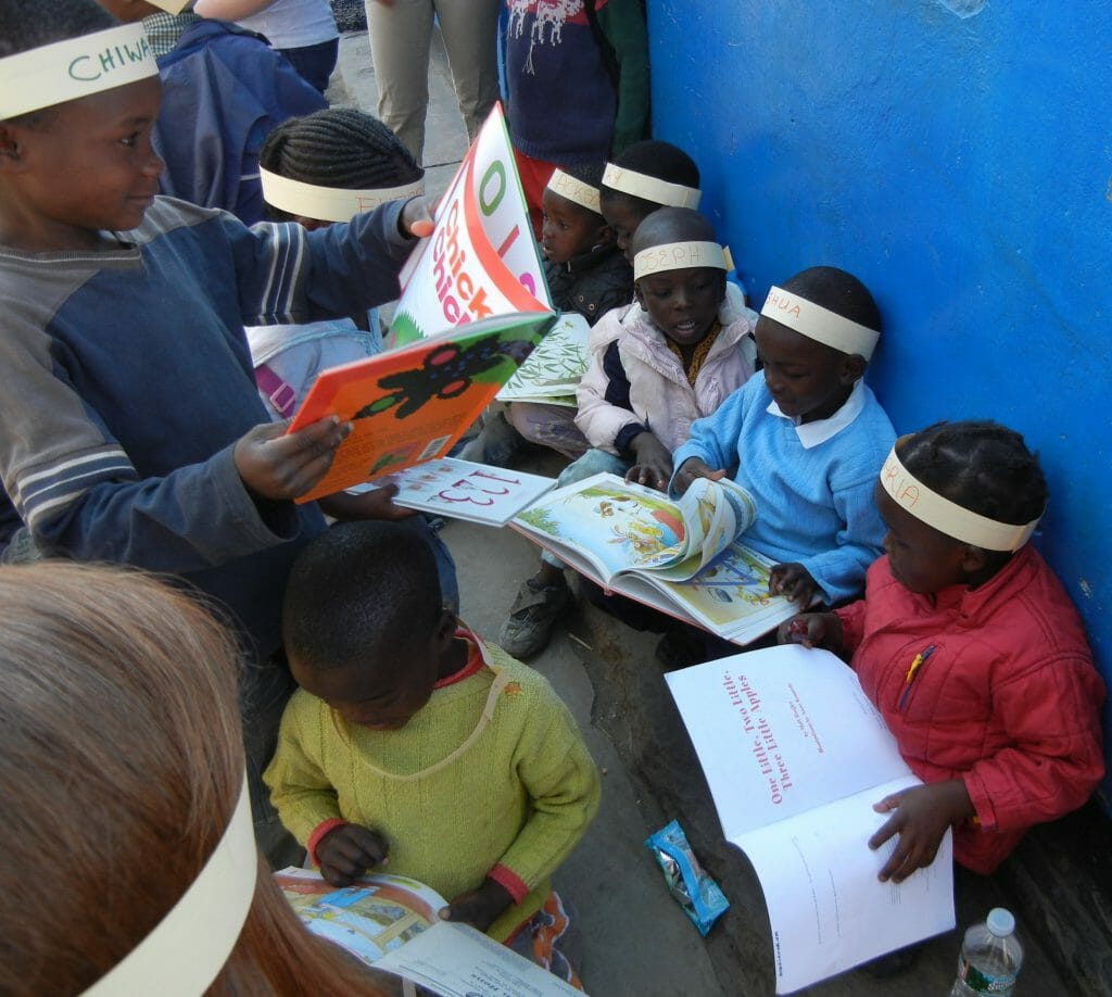 children reading